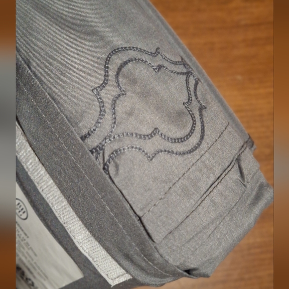 Slate Gray King Embroidered Bedskirt By Better Homes And Gardens NWT - Picture 9 of 13
